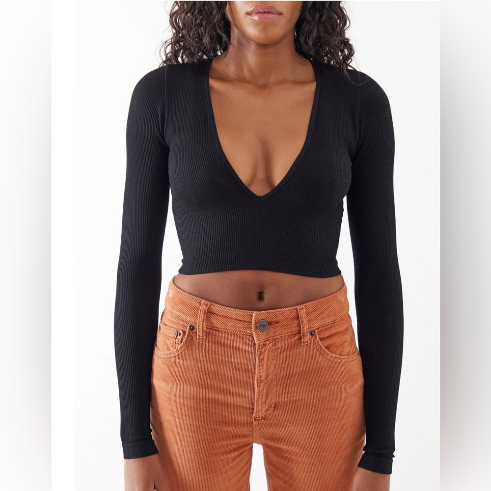 Bdg Urban Outfitters Josie Long Sleeve Ribbed Crop Top - Size Xs